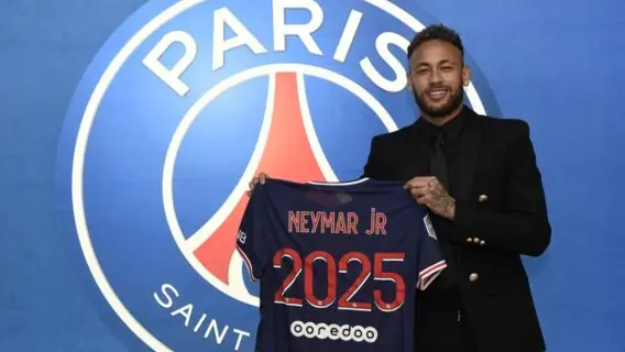 Fim da novela: Neymar acerta renovação de contrato com o PSG até 2025