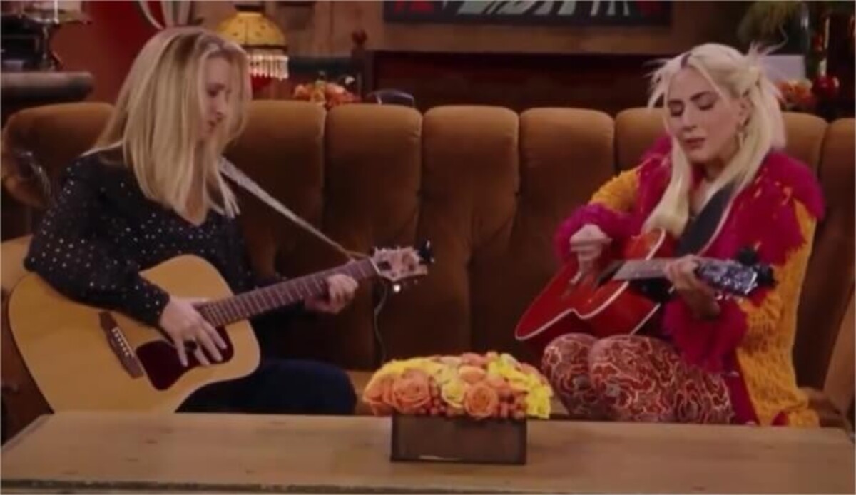 VÍDEO: Lady Gaga e ‘Phoebe’ cantam Smelly Cat em Friends