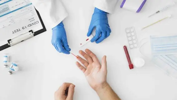 Teste de farmácia para diagnosticar a covid-19 é confiável? Médico explica