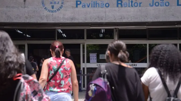 Supensão de pagamento do Fies em 2021: confira as regras