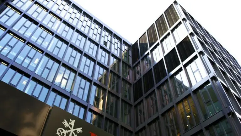 Banco suíço UBS vai oferecer investimento em criptoativos