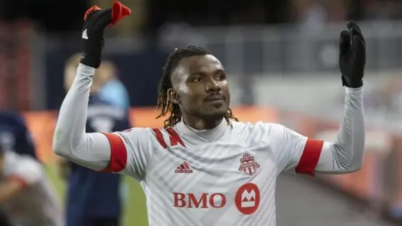 Atacante do Toronto FC diz receber salário em bitcoin