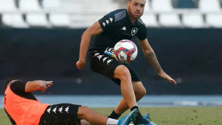Saiba como assistir e horário de Botafogo e Coritiba hoje – 5/6