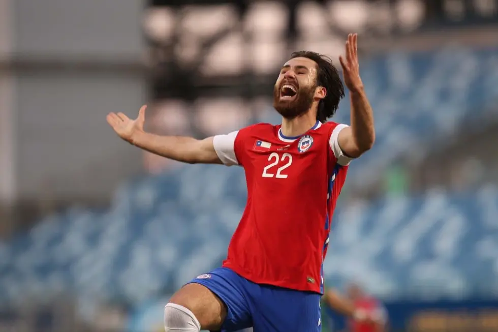 Chile divide primeira posição do Grupo A, com os argentinos