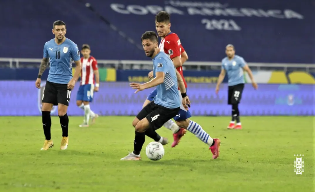 Uruguai venceu o Paraguai por 1 a 0 e avançou em segundo no Grupo A