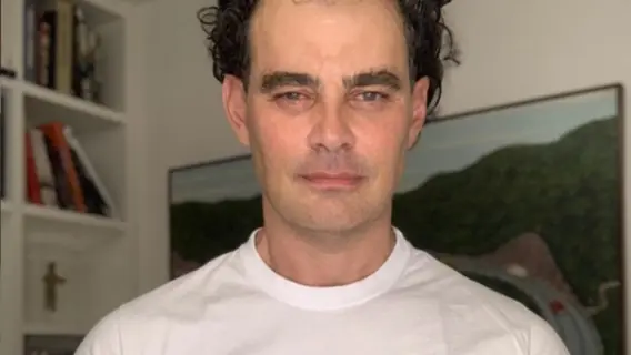 Carmo Dalla Vecchia: conheça a família e a trajetória do ator