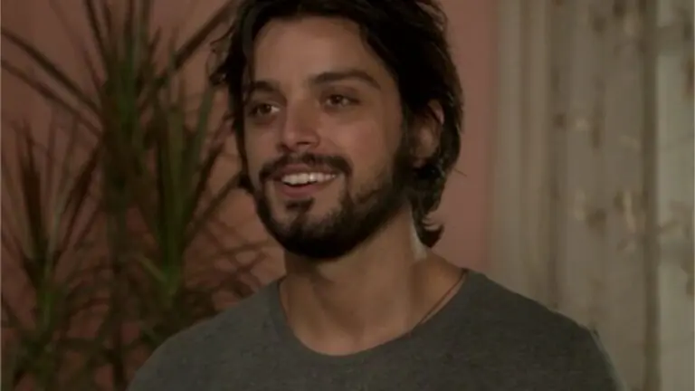 Alejandro da novela Salve-se Quem Puder mudou? Entenda