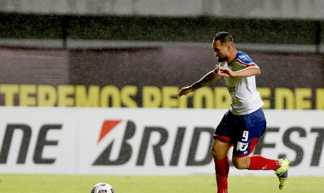 Gilberto fez quatro gols neste campeonato, em cinco jogos