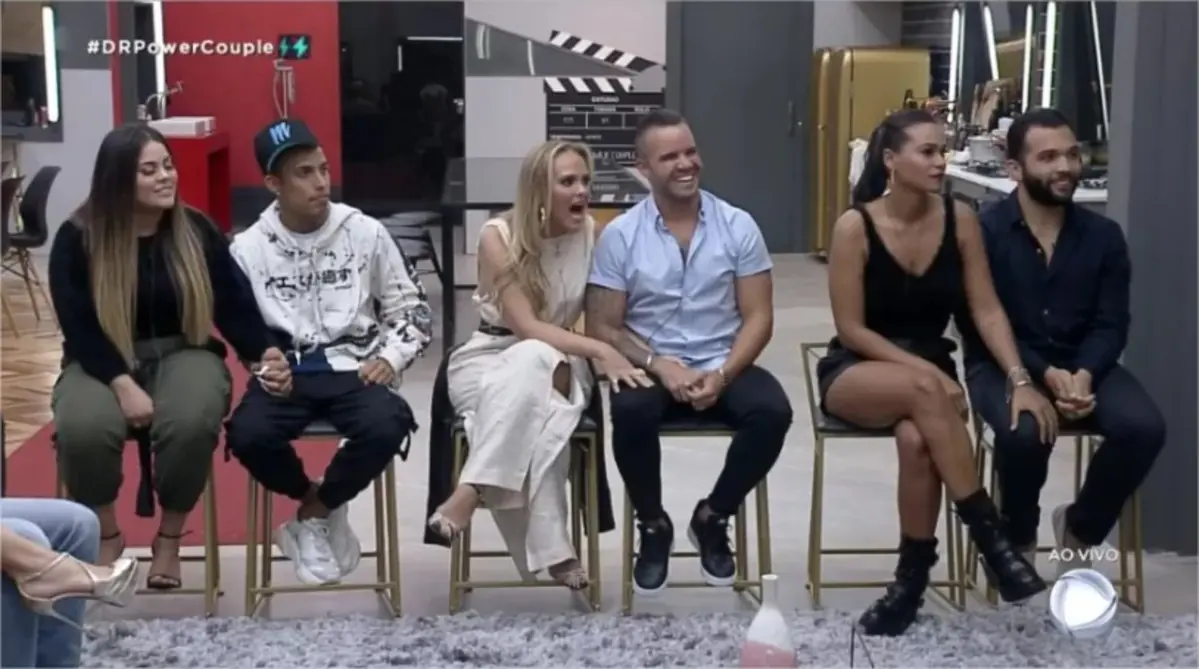 Enquete UOL Power Couple