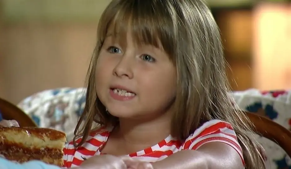 filha de Ana em A Vida da Gente