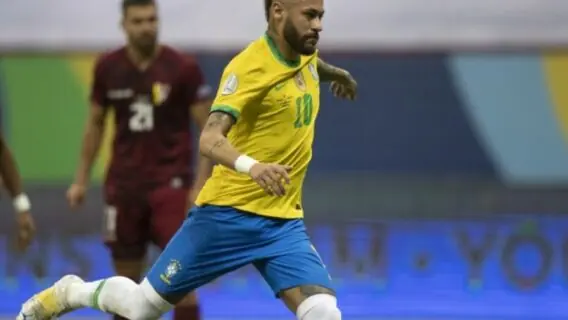 Por 10 gols, Neymar pode igualar recorde de Pelé na seleção brasileira