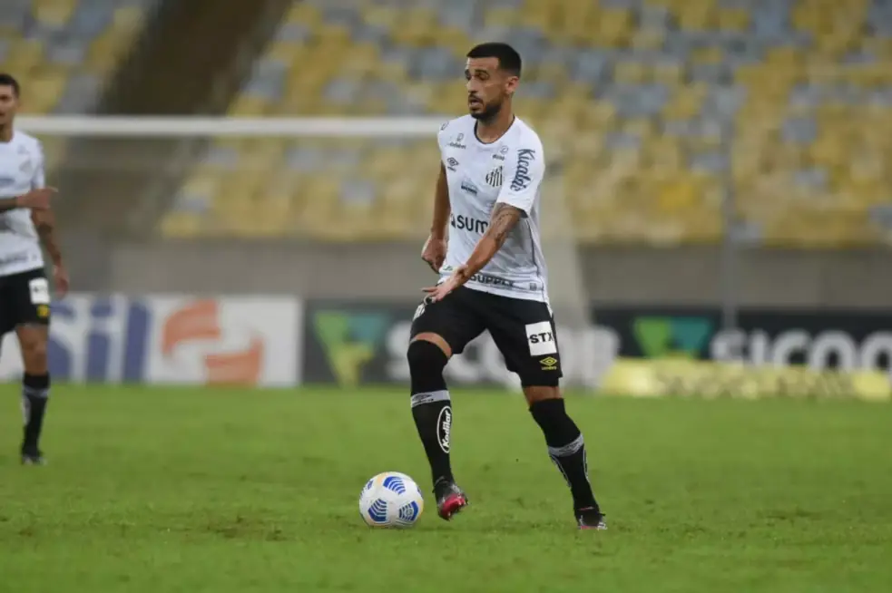 Camacho trocou o Corinthians pelo Santos