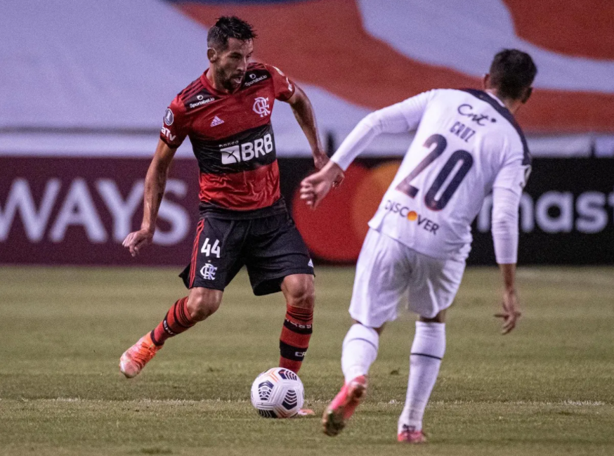 Isla, do Flamengo, jogará a Copa América então pelo Chile