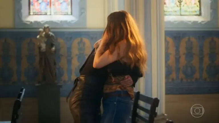 VÍDEO – Salve-se Quem Puder: assista o reencontro de Helena e Luna