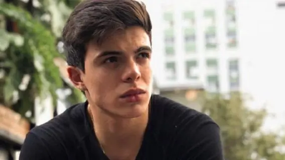 Relembre Thomaz Costa em Carrossel, participante de Ilha Record