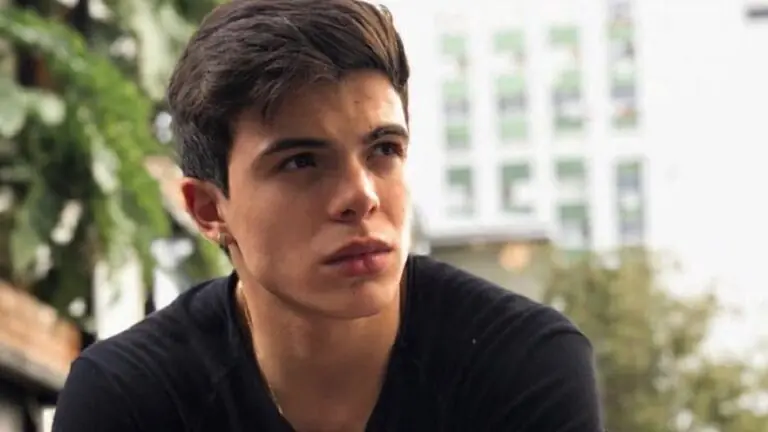 Relembre Thomaz Costa em Carrossel, participante de Ilha Record