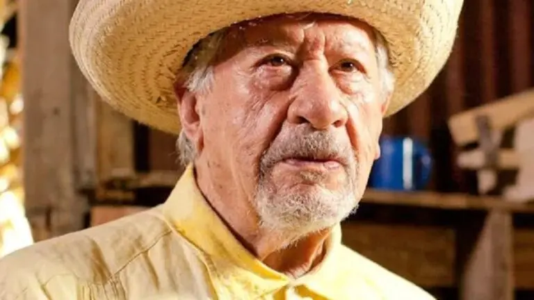 O que acontece com o avô de Maricruz em Coração Indomável