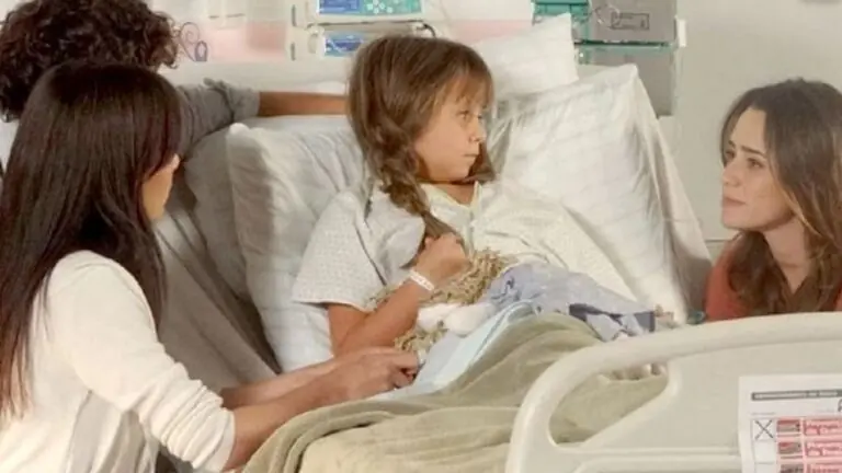 Quem doa o fígado para Julia nos últimos capítulos de A Vida da Gente