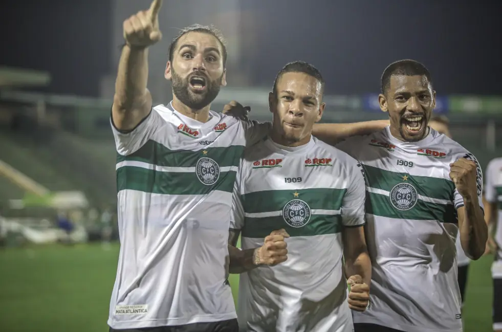 Coritiba segue na liderança da tabela da Série B 2021, com 48 pontos
