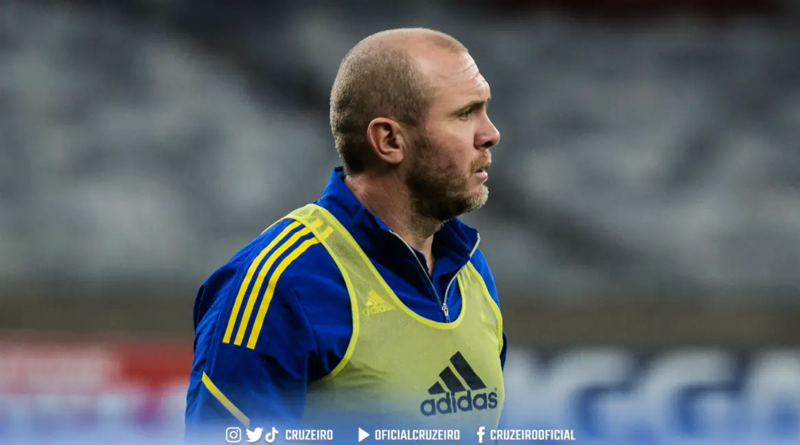 Mozart não consegue engatar com o Cruzeiro na Série B