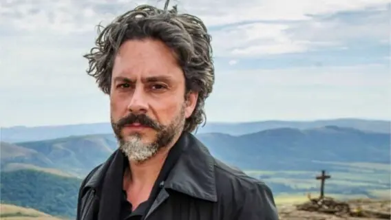 Império: qual o segredo que o Comendador contou para Cristina?