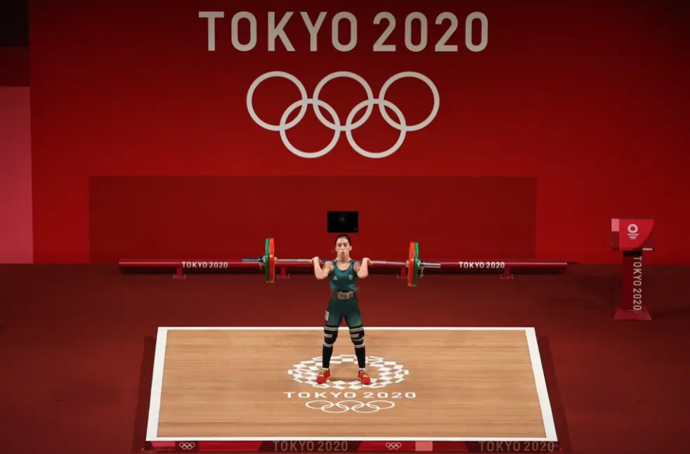 Natasha Rosa, do Brasil, conquistou o resultado de 9º lugar no levantamento de peso