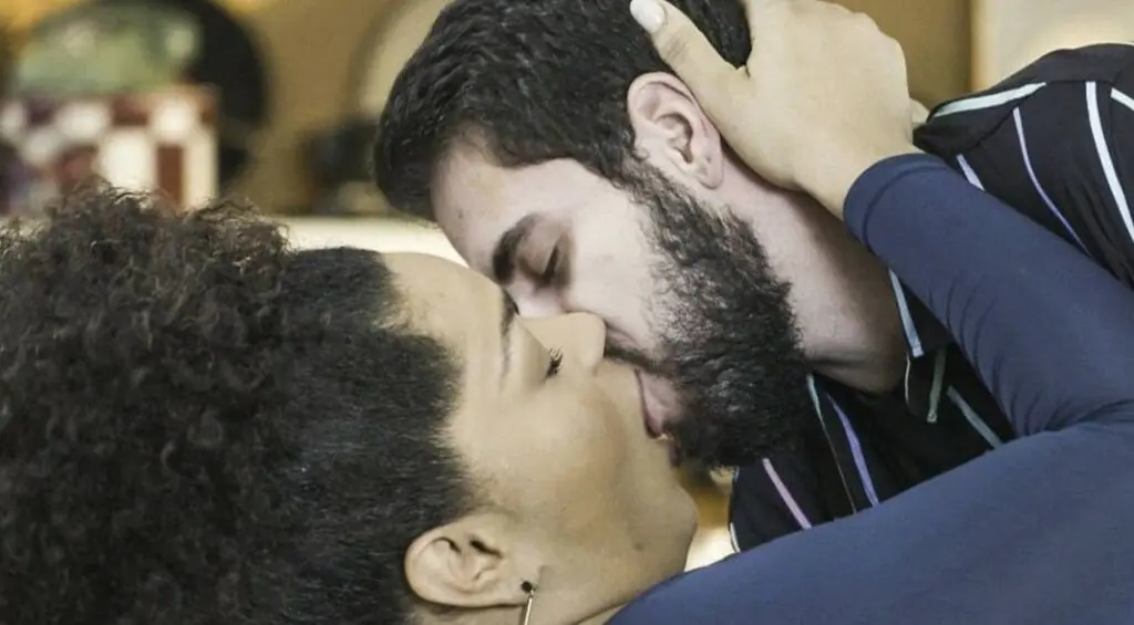 Catatau dará 1º beijo como homem trans em Salve Se Quem Puder