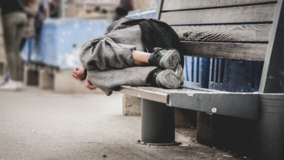 Doação de cobertores em SP: 7 lugares para levar casacos e alimentos