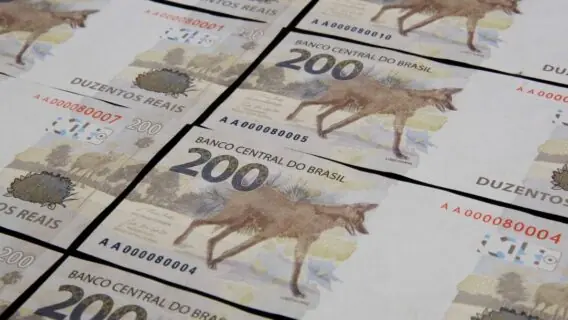 Auxílio paga R$ 1,8 mil para famílias que perderam parentes por covid