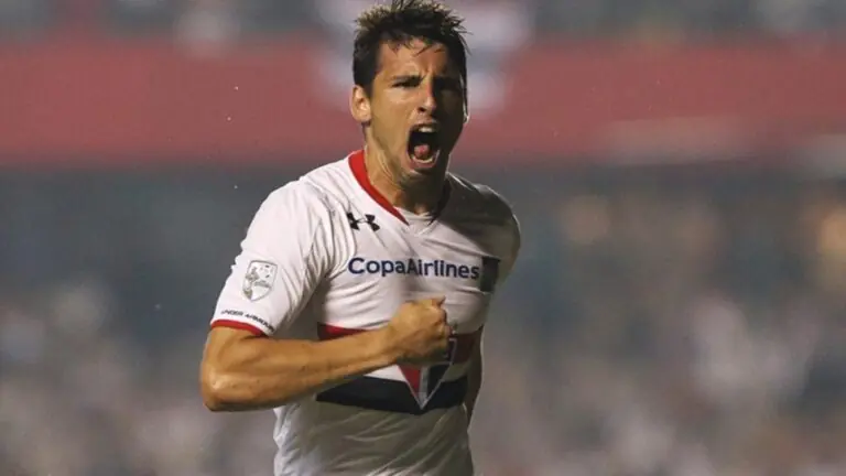 Jonathan Calleri no São Paulo? Atacante está livre no mercado