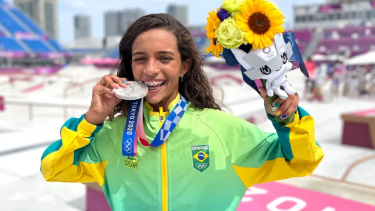Como foi a apresentação de Rayssa na final do skate nas Olimpíadas