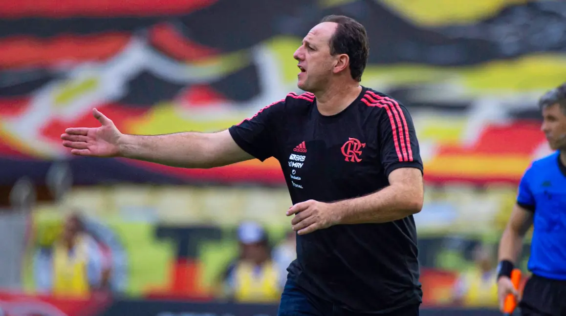 Flamengo soma quatro derrotas em oito jogos neste Campeonato Brasileiro