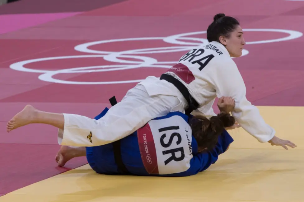 Mayra Aguiar venceu israelense na estreia