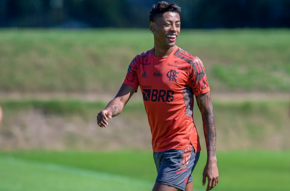 Atacante Bruno Henrique anotou três gols na partida de hoje