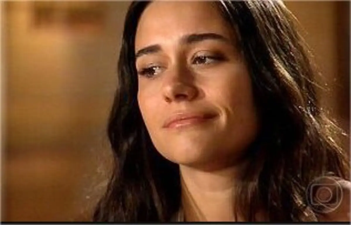 Quem é o avô de Paula em Paraíso Tropical