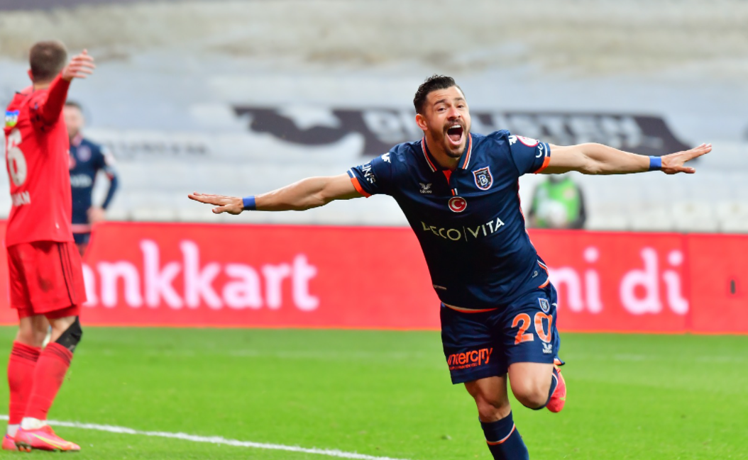 Giuliano foi anunciado nesta sexta, mas qual será o salário dele no Corinthians?