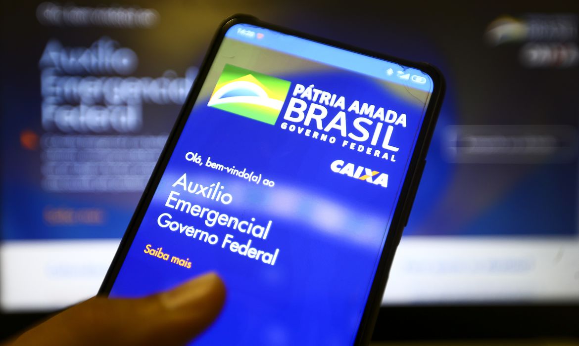 auxílio emergencial WhatsApp