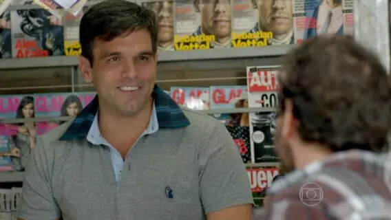 Quem é o jornaleiro da novela Império? Conheça o ator Eduardo Spinetti