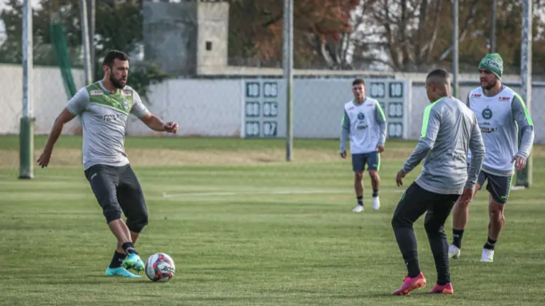 Onde assistir Coritiba x Goiás ao vivo, horário e escalação do jogo – 6/8