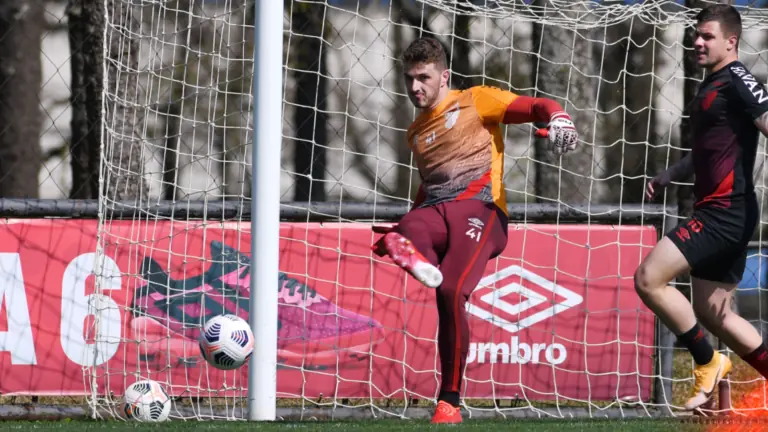 LDU x Athletico PR ao vivo: onde assistir e horário do jogo hoje – 12/8