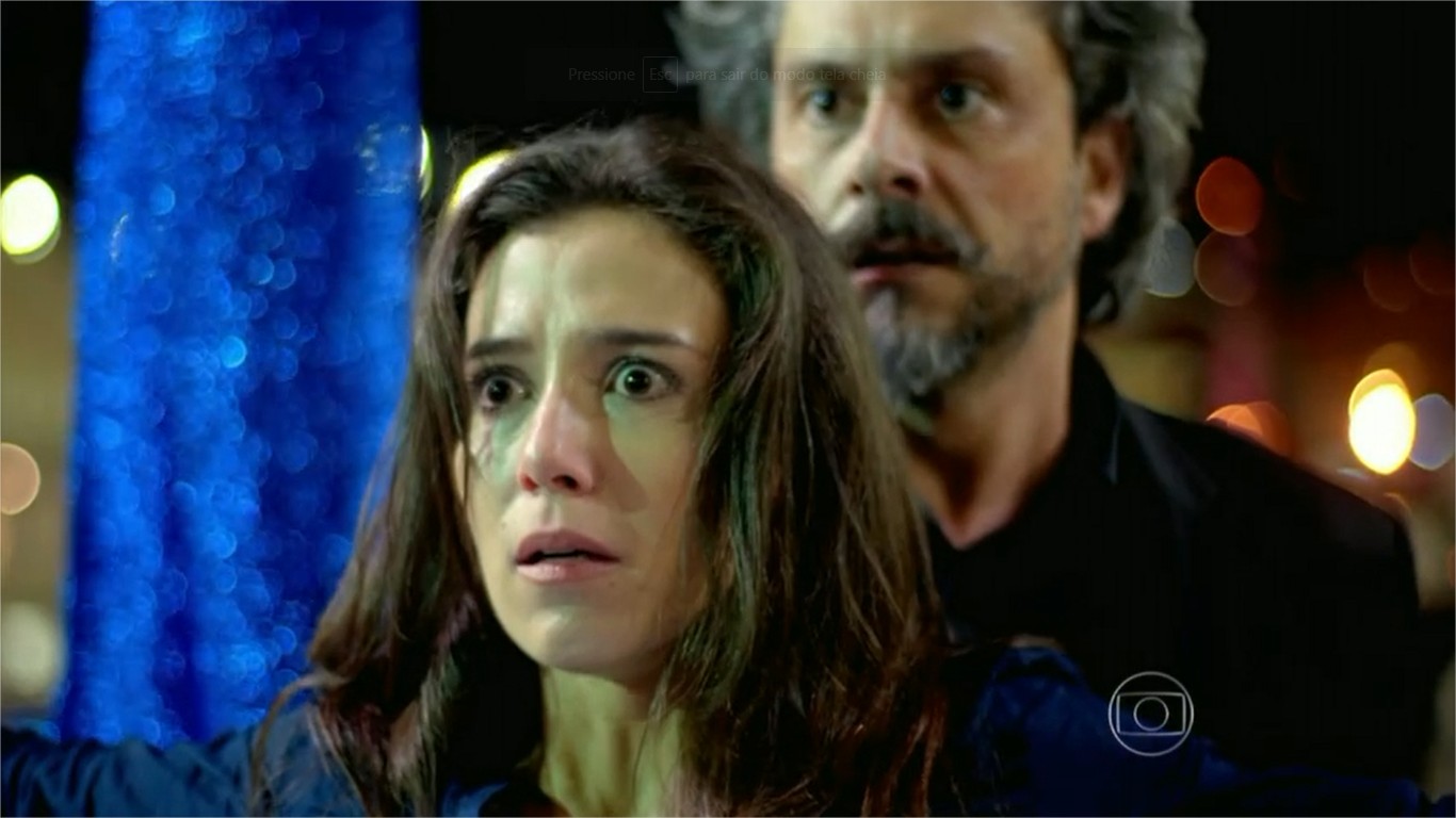 Imperio Cora leva tiro no lugar de Ze e ganha beijo do Comendador Assista online Globoplay Google Chrome