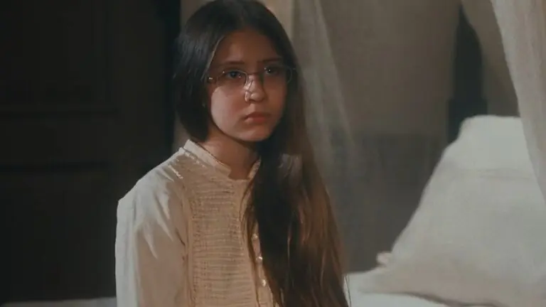 Júlia Freitas em Nos Tempos do Imperador: atriz que vive Dolores criança