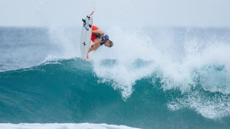 Entenda por que a etapa do Taiti foi cancelada no Mundial de Surfe 2021