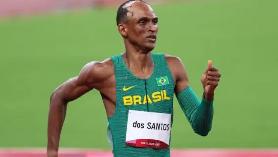 Alison dos Santos: conheça a história do atleta até a medalha de bronze