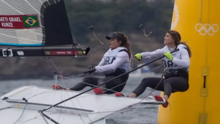 Vela nas Olimpíadas: Martine Grael e Kahena Kunze conquistam ouro