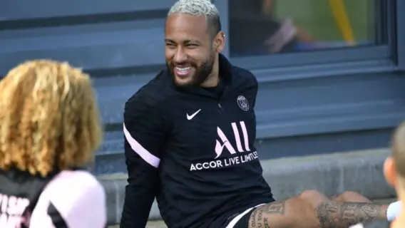 Quando Neymar volta a jogar pelo PSG na temporada 2021/22?