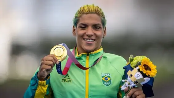 Veja como foi a conquista do ouro de Ana Marcela Cunha nas Olimpíadas