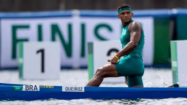 Veja como foi a conquista do ouro de Isaquias Queiroz na canoagem