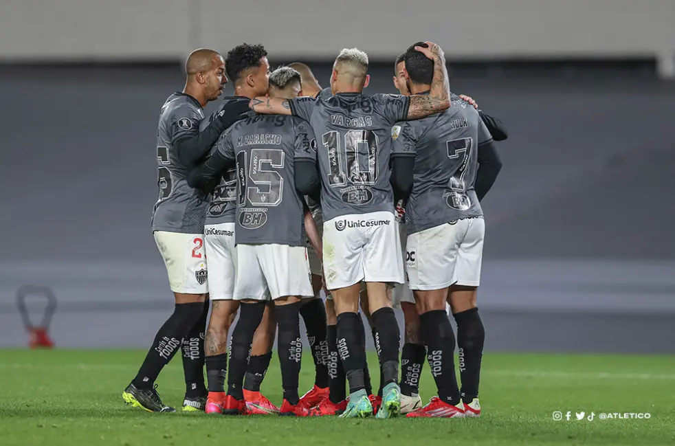Atlético MG segue líder do Brasileiro e nas quartas de final da Libertadores e Copa do Brasil