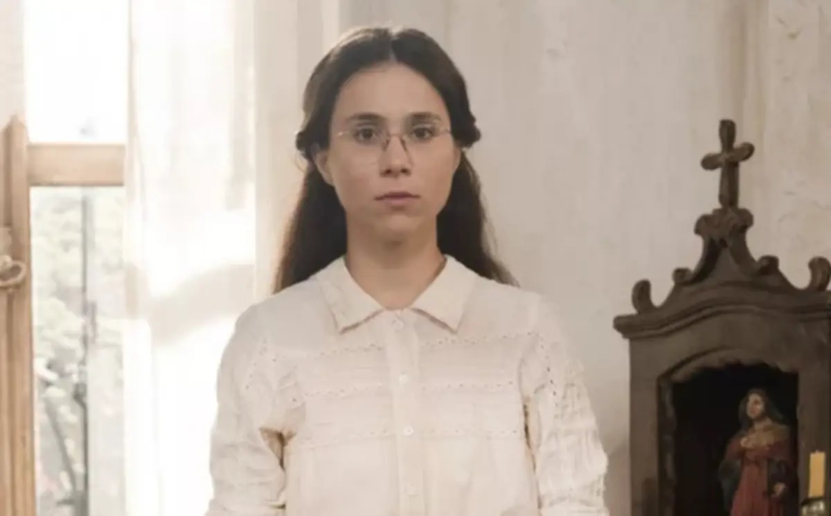 quem é dolores na novela nos tempos do imperador